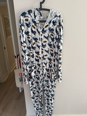 MeUndies Batman Adult White Hooded One-Piece Pajama Set